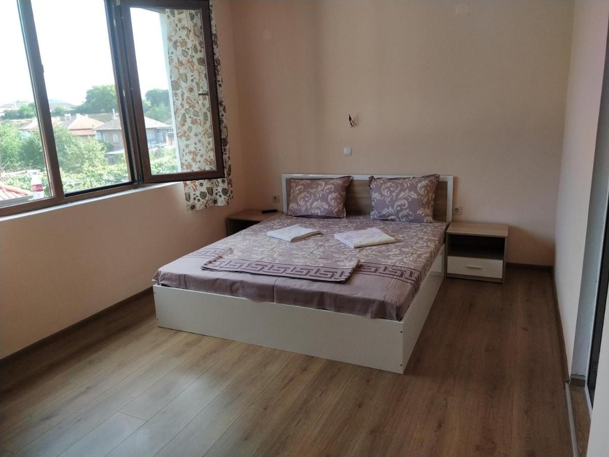 Guest House Proynovi Kalofer Kültér fotó