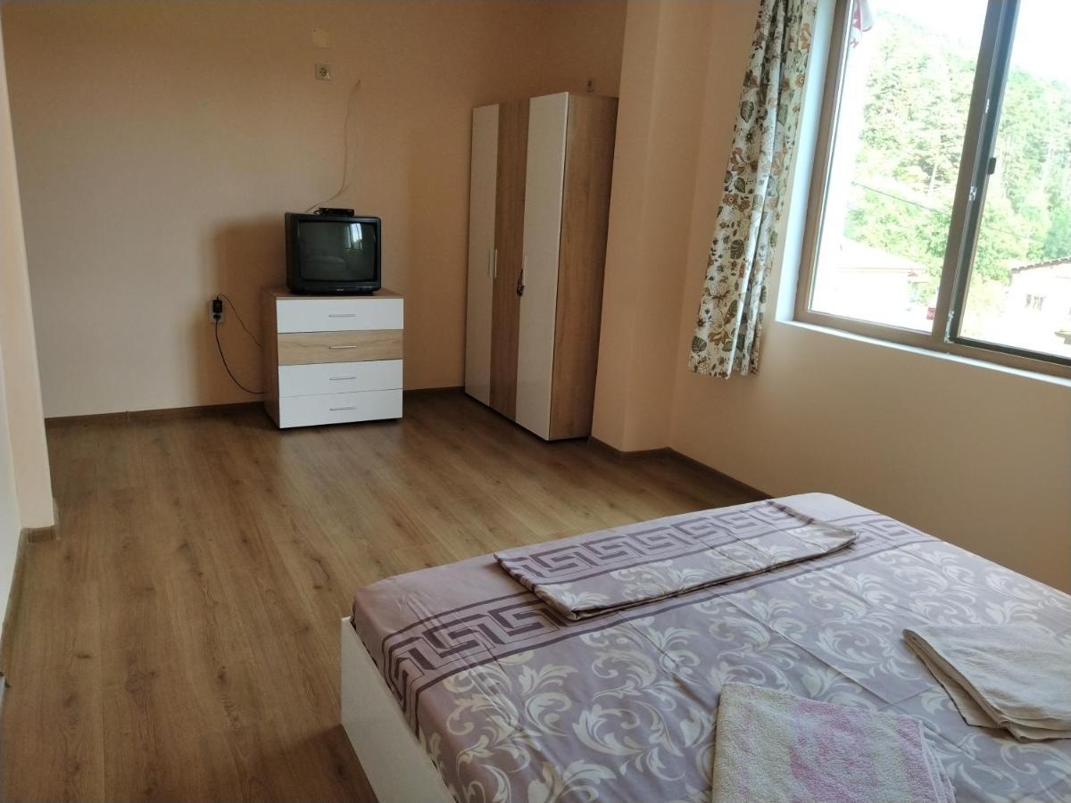 Guest House Proynovi Kalofer Kültér fotó