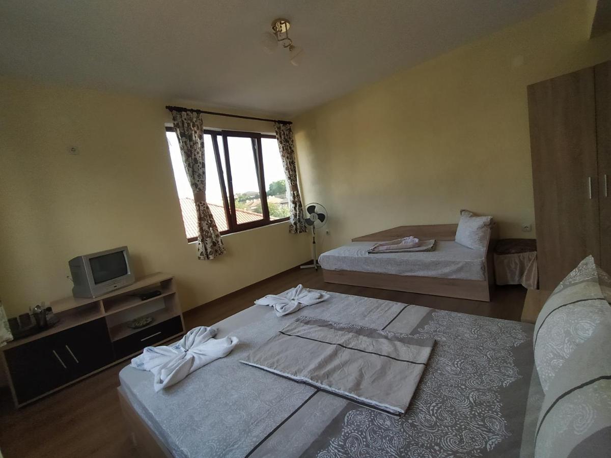 Guest House Proynovi Kalofer Kültér fotó