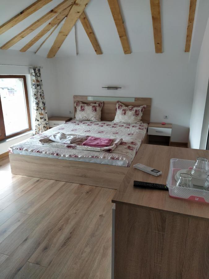 Guest House Proynovi Kalofer Kültér fotó